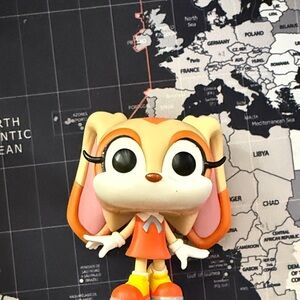 Funko Pop sonic the hedgehog character cream